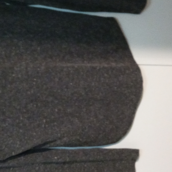 Ladie's Victoria's Secret henley style top - Picture 6 of 6